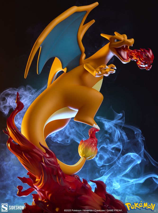 [Pre-Order] Charizard Life-Size Figure